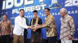 Menteri Pertanian Andi Amran Sulaiman saat menghadiri kegiatan Idul Fitri FunFest 2026 yang diselenggarakan oleh Ikatan Alumni ITS di Jakarta, Sabtu (11/4). (Foto: Kementan)