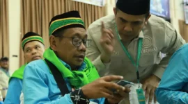 Sebanyak 393 Jemaah Calon Haji Kloter 6 Embarkasi Padang tiba di Asrama Haji Tabing, Rabu (29/4/2026). (Foto: Humas Kemenhaj Sumbar)