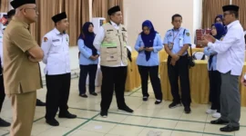Kepala Kantor Wilayah Kemenhaj Sumbar, M. Rifki di Asrama Embarkasi Padang, Senin (20/4/2026). (Foto: Kanwil Kemenhaj Sumbar)