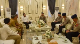 Wali Kota Padang Fadly Amran menerima kunjungan Danpas I Korbrimob Polri Brigjen Pol. Anang Sumpena di Rumah Dinas Wali Kota Padang, Selasa (14/4/2026). (Foto: Prokopim Padang)