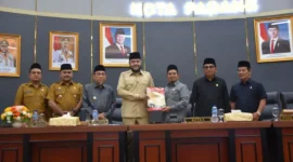 DPRD Padang menggelar Rapat Paripurna dengan agenda utama Penyampaian Pendapat Akhir Fraksi-Fraksi terhadap LKPJ Wali Kota Padang Tahun Anggaran 2025.