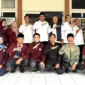 Mahasiswa UIN Imam Bonjol bantu layanan haji 2026 di Embarkasi Padang sebagai relawan PPIH, dukung pelayanan jemaah haji. (Humas Kemenhaj Sumbar)