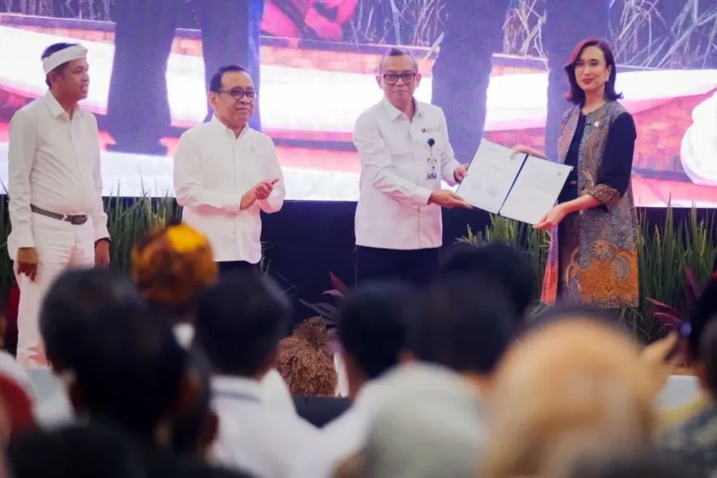 Menteri Pariwisata Widiyanti Putri Wardhana meluncurkan 483 skema okupasi nasional dari 34 bidang pariwisata. (Foto: Kemenpar)