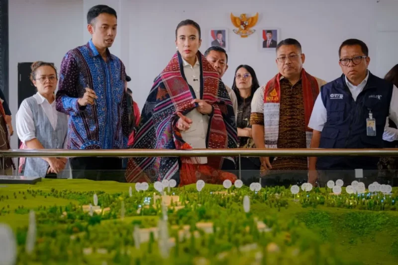 Menteri Pariwisata Widiyanti Putri Wardhana berkomitmen mempercepat pengembangan Danau Toba. (Foto: Kemenpar)