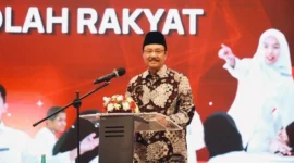 Mensos Saifullah Yusuf (Gus Ipul) membuka Pelatihan Manajemen Pembelajaran bagi guru dan kepala Sekolah Rakyat Tahun 2026 di Hotel Harris Cibinong City Mall, Kabupaten Bogor, Kamis (23/4/2026) malam. (Foto: Kemensos)