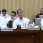 Mentan Andi Amran Sulaiman menyoroti kondisi petani tebu yang kian tertekan akibat tidak terserapnya gula produksi dalam negeri. (Foto: Kementan)