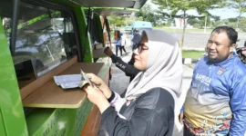Bapenda Padang menghadirkan layanan pajak keliling untuk memudahkan masyarakat dalam memenuhi membayar pajak. (Foto: Diskominfo Padang)