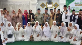 Wakil Wali Kota Padang Maigus Nasir meresmikan Masjid Baitul Jalal di Komplek Jala Utama RW 03, Kelurahan Pampangan Nan XX, Kecamatan Lubuk Begalung, Sabtu (4/4/2026). (Foto: Prokopim Padang)