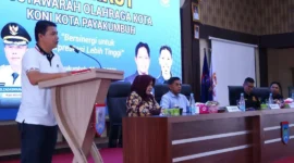 Asisten I Setdako Payakumbuh Nofriwandi membuka Musorkot di Aula Josrizal Zain, Balai Kota Payakumbuh, Sabtu (25/4/2026). (Foto: MC Payakumbuh)