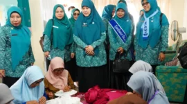 Tim penilai provinsi melakukan penilaian sekaligus verifikasi lapangan Kelompok Dasawisma Messra 6 Jorong Patar, Nagari Situmbuk, Kecamatan Salimpaung, Kabupaten Tanah Datar, pada Rabu (29/4/2026). (Foto: Prokopim Tanah Datar)