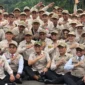 Wakil Menteri Haji dan Umrah (Wamenhaj), Dahnil Anzar Simanjuntak bersama PPIH menjelang keberangkatan pada Jumat (17/4/2026) di Asrama Haji Pondok Gede. (Foto: Kemenhaj)