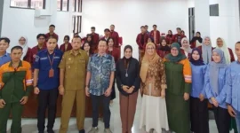 Tim Penilai Padang Rancak Award 2026 memberikan pembekalan kepada 300 mahasiswa UNES di Gedung Rektorat dan Fakultas Hukum UNES. (Foto: Ist)