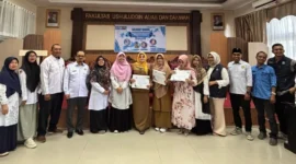 Pegawai Diskominfo Padang menjadi narasumber dalam kuliah umum di Program Studi KPI dan Jurnalistik Islam, Fakultas Ushuluddin Adab dan Dakwah (FUAD), UIN Mahmud Yunus Batusangkar, Selasa (7/4/2026). (Foto: Diskominfo Padang)