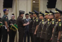 Jaksa Agung RI, ST Burhanuddin melantik Kajati dan sejumlah pejabat strategis di lingkungan Kejaksaan Agung, Rabu (29/4/2026). (Foto: Kejagung RI)