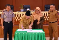 DPRD Payakumbuh menyetujui pencabutan Perda Nomor 2 Tahun 2018 tentang RDTR 2018–2038 dalam rapat paripurna, Senin (13/4/2026). (Foto: MC Payakumbuh)