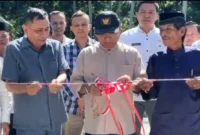 Bupati Padang Pariaman, John Kenedy Azis meresmikan enam jembatan strategis yang tersebar di sejumlah kecamatan, Jumat (10/4/2026). (Foto: Diskominfo Padang Pariaman)