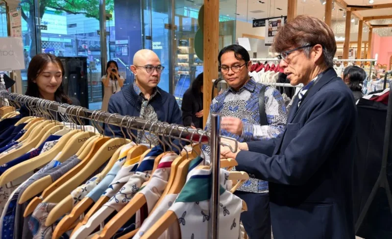 Produk fesyen Indonesia catatkan potensi transaksi Rp17 Miliar di Pop Up Store Kobe-Jepang 2026. (Foto: Kemendag)