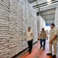 Presiden Prabowo Subianto melakukan sidak ke Kompleks Gudang Bulog Danurejo di Kabupaten Magelang, Jawa Tengah, Sabtu (18/4/2026). (Foto: BPMI Setpres)