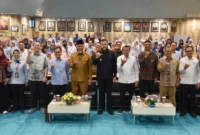 Wali Kota Padang Fadly Amran  menyambut Tim Penilai di Auditorium Lantai IV Gedung Administrasi dan Rawat Jalan RSUP Dr. M. Djamil, Senin (13/4/2026). (Foto: Prokopim Padang)