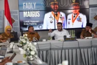 Wali Kota Padang Fadly Amran bersama Wakil Wali Kota Padang Maigus Nasir memimpin rapat bersama TAPD Kota Padang, di Palanta Rumah Dinas Wali Kota Padang, Selasa (14/4). (Foto: Prokopim Padang)