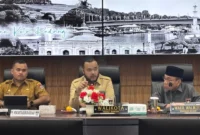 Wali Kota Padang, Fadly Amran meminta seluruh OPD segera menyiapkan gagasan acara untuk peringatan HJK Padang ke-357. (Foto: Diskominfo Padang)