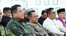 Bupati Tanah Datar Eka Putra didampingi Wakil Bupati Ahmad Fadly menghadiri penutupan retreat Wali Nagari se-Tanah Datar di Kampus IPDN Sumbar, Jumat (10/4/2026). (Foto: Prokopim Tanah Datar)