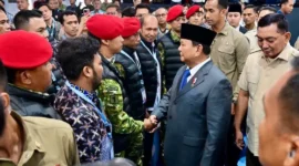 Presiden Prabowo Subianto mengapresiasi kinerja Satgas PKH dalam upaya penyelamatan keuangan dan aset negara. (Foto: BPMI Setpres)