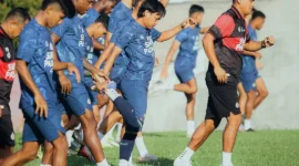 Pemain Semen Padang FC  menjalani latihan jelang menghadapi Madura United FC di Stadion H Agus Salim, Padang, Rabu (29/4/2026) pukul 15.30 WIB. (Foto: IG Semen Padang FC)
