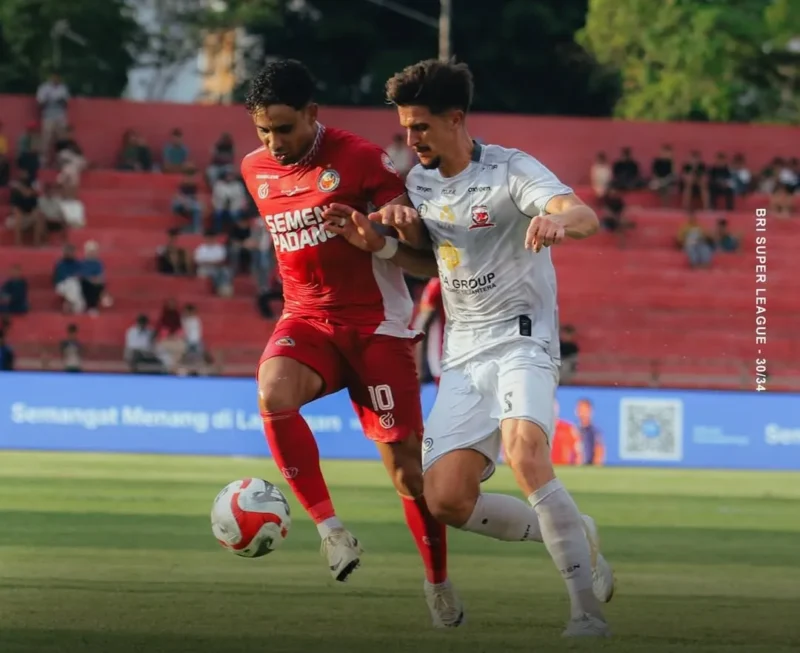Semen Padang FC takluk 0-1 dari Madura United FC pada pekan ke-30 BRI Super League 2025/2026 di Stadion GOR Haji Agus Salim, Rabu (29/4/2026). (Foto: IG Semen Padang FC)