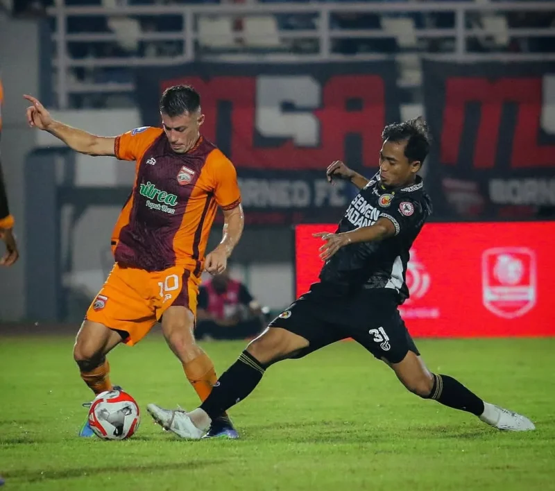 Semen Padang FC harus mengakui keunggulan tuan rumah Borneo FC dengan skor 0-3 di Stadion Segiri, Sabtu (25/4/2026) malam. (Foto: IG Semen Padang FC)