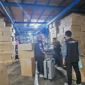 Kemenhaj melakukan inspeksi mendadak ke sejumlah penyedia koper untuk memastikan produksi berjalan sesuai rencana. (Foto: Kemenhaj)