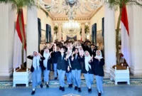 Siswa-siswi SMK Negeri 19 Jakarta saat berada di Istana Kepresidenan Jakarta, Selasa (7/4/2026). (Foto: BPMI Setpres)