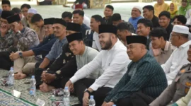 Wali Kota Padang Fadly Amran menghadiri Tabligh Akbar LAZ Al Azhar Sumbar di Masjid Baiturrahmah, Sabtu (18/4/2026). (Foto: Prokopim Padang)
