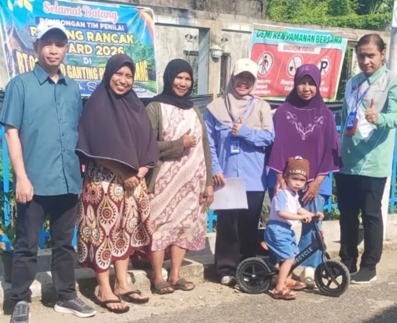 Tim Padang Rancak Award 2026 saat melakukan penilaian di salah satu RT di Kecamatan Padang Timur, Selasa (28/4/2026). (Foto: Diskominfo Padang)
