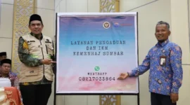 Kanwil Kemenhaj Sumbar membuka kanal pengaduan jemaah melalui layanan WhatsApp Center. (Foto: Kemenhaj Sumbar)