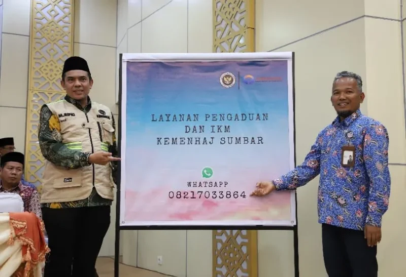 Kanwil Kemenhaj Sumbar membuka kanal pengaduan jemaah melalui layanan WhatsApp Center. (Foto: Kemenhaj Sumbar)
