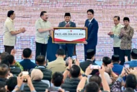 Presiden Prabowo Subianto menyaksikan penyerahan denda administratif dan penguasaan kembali kawasan hutan tahap VI di Kompleks Kejaksaan Agung Republik Indonesia, Jakarta, Jumat (10/4/2026). (Foto: BPMI Setpres)