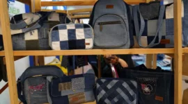 Tim VersaLayer mengolah limbah denim menjadi produk baru yang bernilai. (Foto: Kemendag)