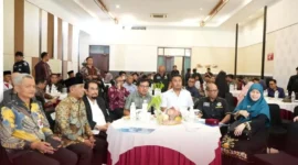 Wagub Sumbar Vasko Ruseimy menghadiri pelantikan Pengurus JPS periode 2025–2028 yang dirangkaikan dengan penyerahan Medal of Honor “Bakti untuk Negeri” di Padang, Kamis (2/4/2026). (Foto: ADPSB)