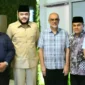 Wali Kota Padang, Fadly Amran menyambut kedatangan filantropis internasional sekaligus pengusaha asal Dubai, UEA, Syekh Mohammad MT Al Khoory di Rumah Makan Lamun Ombak, Padang, Senin (6/4/2026). (Foto: Prokopim Padang)