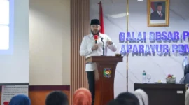 Wali Kota Padang Fadly Amran menjadi narasumber dalam Pelatihan Kepemimpinan Administrator (PKA) di Balai Besar Pengembangan Kompetensi Aparatur Pemerintah Dalam Negeri I, Bukittinggi, Kamis (23/4/2026). (Foto: Prokopim Padang)
