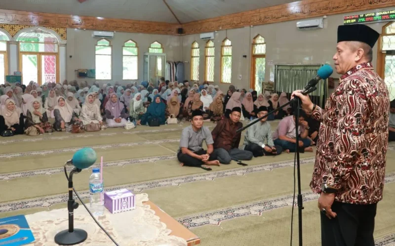 Wakil Wali Kota Payakumbuh, Elzadaswarman menghadiri Tablig Akbar PGRI Payakumbuh di Masjid Istiqomah, Koto Nan Ampek, Sabtu (11/4/2026). (Foto: MC Payakumbuh)