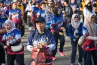 Wakil Wali Kota Padang Maigus Nasir ikut memeriahkan Pulang Basamo Kodaeral II Padang di Mako Kodaeral II Teluk Bayur Padang, Minggu (5/4/2026). (Foto: Prokopim Padang)