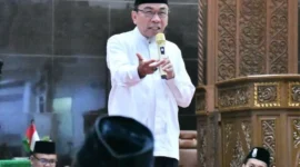 Wakil Wali Kota Padang, Maigus Nasir menghadiri tabligh akbar bersama juara AKSI Indosiar 2026 di Masjid Raya Andalas, Kamis (16/4/2026) usai Salat Subuh. (Foto: Prokopim Padang)