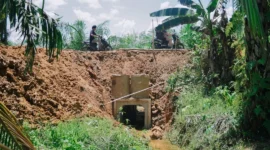 Pemkab Dharmasraya memasang 9 unit box culvert untuk menangani jalan amblas di Nagari Kurnia Selatan, Kecamatan Sungai Rumbai. (Foto: Diskominfo Dharmasraya)