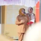 Wakil Bupati Dharmasraya Leli Arni memimpin Apel Gabungan periode Mei 2026, Senin (11/5/2026). (Foto: Diskominfo Dharmasraya)