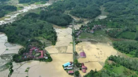 Hujan lebat memicu banjir dan longsor di sejumlah wilayah Kabupaten Tanah Datar, Selasa (13/5/2026). (Foto: Kominfo Tanah Datar)