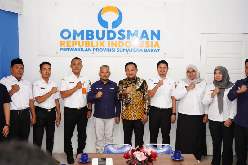 Bawaslu Sumbar melakukan audiensi bersama Ombudsman Sumbar, Rabu (6/5/2026). (Foto: Bawaslu Sumbar)