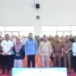Wali Kota Padang Fadly Amran membuka Bimtek Digitalisasi Bansos bagi Agen Pendamping di Gedung Bagindo Aziz Chan, Balai Kota Aia Pacah, Senin (25/5/2026). (Foto: Pemko Padang)
