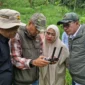 Bupati Tanah Datar, Eka Putra meninjau sabo dam kaki Gunung Sago, Sabtu (16/5/2026). (Foto: Prokopim Tanah Datar)